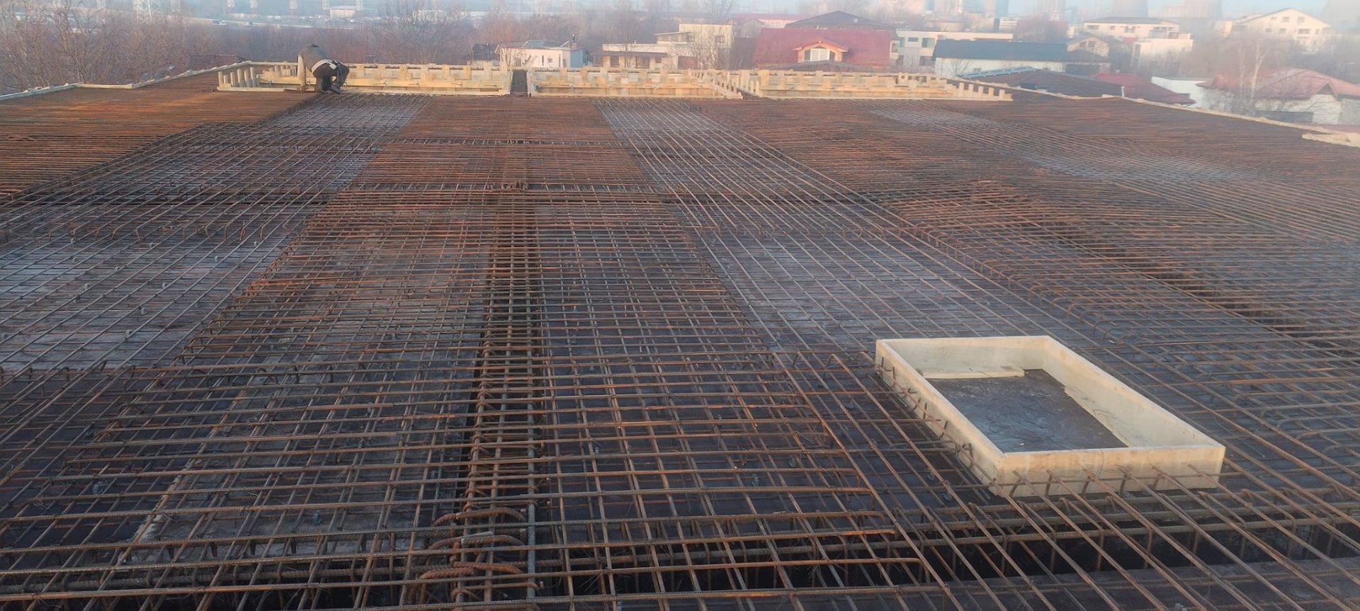 Cofrarea golului destinat casei scării și pregătirea pentru betonare